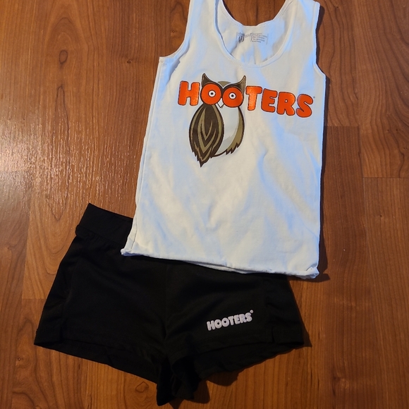 Hooter's uniform set top xxs and shorts xxxs - Picture 8 of 11